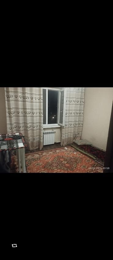 Сдаётся комната. - Светлая комната с окном и батареей отопления