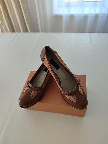 amber elixir: Женские туфли Fergani на скрытой танкетке - Модель: классические Mary — 1