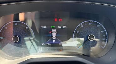 Huanghai: Huanghai : 2022 г., 0.7 л, Автомат, Электромобиль, Седан — 9