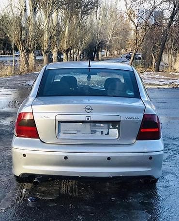 задние фары: Opel Vectra: 2001 г., Автомат, Бензин — 2