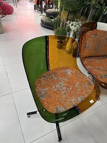 lounge: Кресло дизайнерское с полупрозрачным корпусом - Материал корпуса — 1