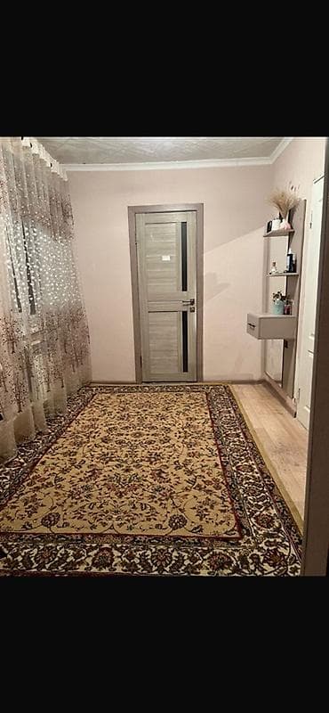 подушка перьевая: Үй сатылат!!! ПОД БИЗНЕС !! Мектептин мандайында жайгашкан. Иштеп — 4