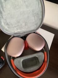 купить аирподс 2 оригинал бу: Продаю Apple AirPods Max, оригинал. Первое поколение. Отличное — 6