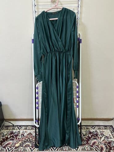 длинные платья в пол зеленого цвета: Продаю платье .За 2000 сом.ROZA, макси, изумрудного цвета. - — 3
