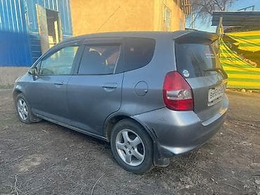 motor cycle: Honda Fit: 2002 г., 1.5 л, Вариатор, Бензин, Хэтчбэк — 4