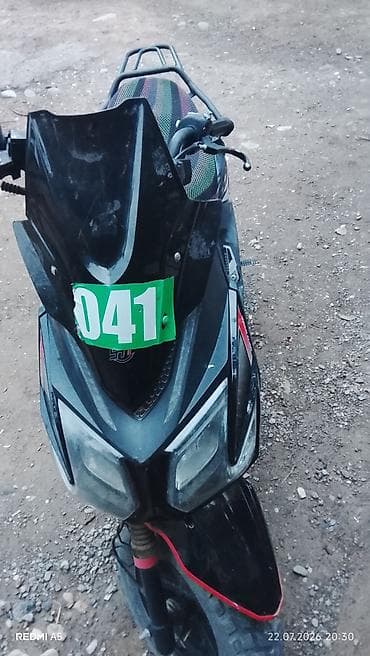gsx suzuki: Скутер 50–125 см³ (визуально класс 50сс) в городском/кросс-стайле — 3