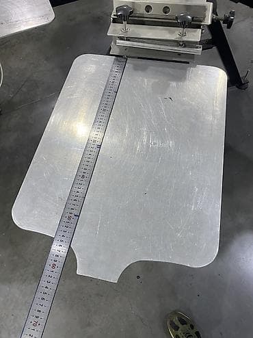 Упаковочно-фасовочные аппараты: Набор для шелкографии Характеристики: - Карусель на 6 столов/платформ — 4