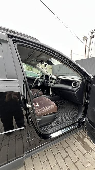 чехии: Toyota RAV4: 2018 г., 2.5 л, Автомат, Бензин, Кроссовер — 5