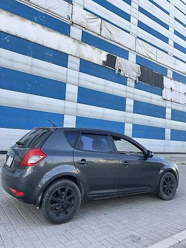 эшик ручка: Kia Ceed: 2012 г., 1.6 л, Механика, Бензин, Хэтчбэк — 3