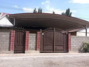 Продается дом с большим навесом и двором с мебелью 158 квадратных