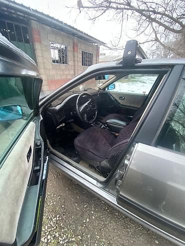 акди 100: Audi 80: 1988 г., 1.8 л, Ручные, Бензин, Седан — 3