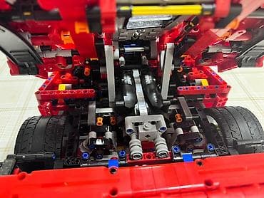 Спорт и хобби: Конструктор‑автомобиль Ferrari (серия Technic/совместимые детали) Лего — 2