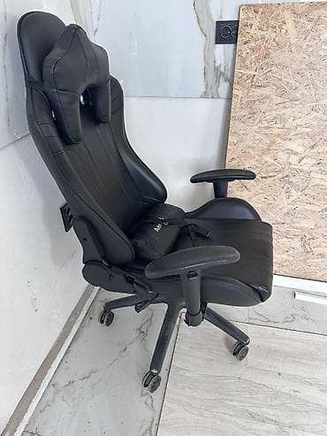 Игровое кресло, С колесиками, цвет - Черный, Экокожа