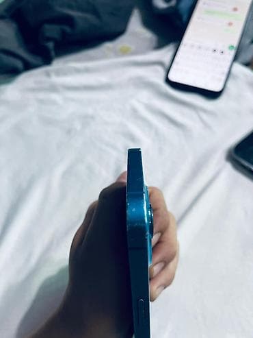 продаю тв: IPhone 13, 128 ГБ, Синий — 4