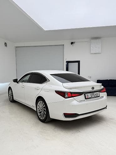 ct 200h: Lexus ES: 2021 г., 2.5 л, Гибрид, Седан — 9
