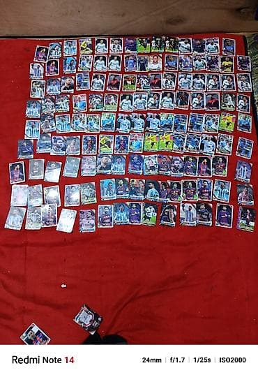 Коллекция футбольных карточек/наклеек - Большой набор карточек с