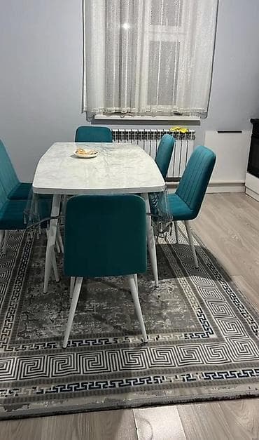 Үйлөр: 🏡 Продается 6-комн. 2-этажный кирпичный дом в ж/м Ак-Ордо 2! 📐 Площадь — 7