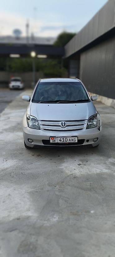 Toyota Ist: 2002 г., 1.5 л, Автомат, Бензин, Хэтчбэк