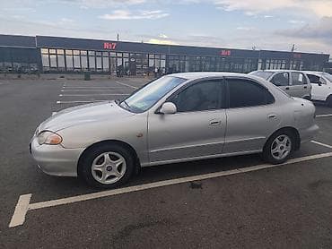 Hyundai Elantra: 1999 г., Седан — 3