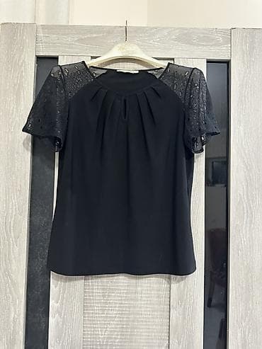 second hand: Освобождаю гардероб, стали маленькими. Цена разная. От 100 сом — 3