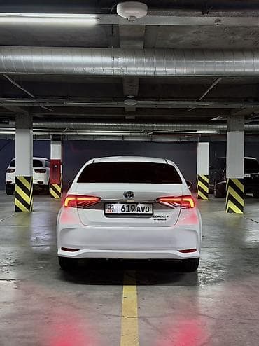 byd e2 2022: Toyota Corolla: 2019 г., 1.8 л, Вариатор, Гибрид, Седан — 5