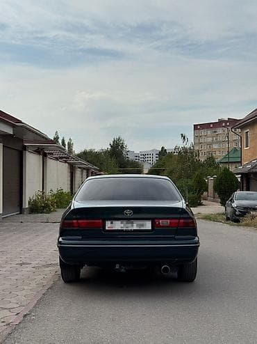 corolla 2004: Toyota Camry: 1997 г., 3 л, Автомат, Газ, Седан — 6