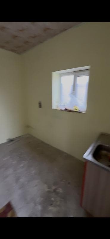 Бөлмөлөр: 30 м², Эмерексиз — 7