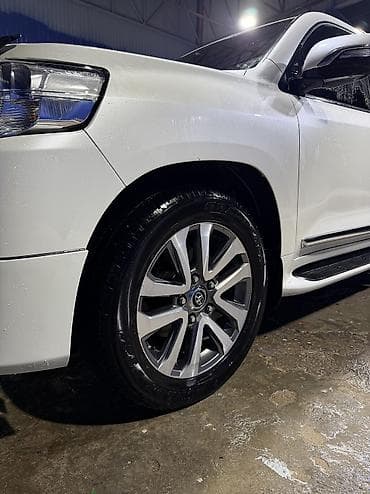 205 65 16 с: Toyota Land Cruiser: 2017 г., 4.6 л, Автомат, Бензин, Внедорожник — 6