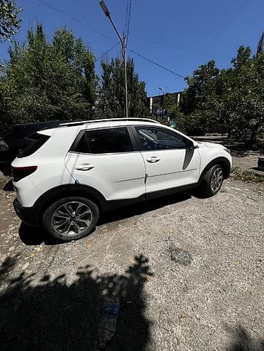 Продажа авто: Kia Stonic: 2019 г., 1.4 л, Автомат, Бензин, Хэтчбэк — 3