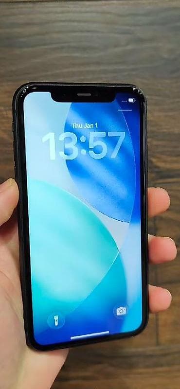 старинные часы: IPhone 11, черный АКБ 74,родной Фейс есть Трутон есть Трещин — 4