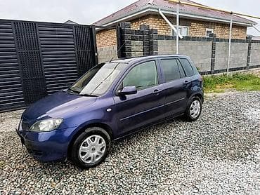 Mazda Demio: 2003 г., 1.3 л, Механика, Бензин, Хэтчбэк