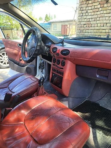 Mercedes-Benz A-Class: 1998 г., Механика, Хэтчбэк