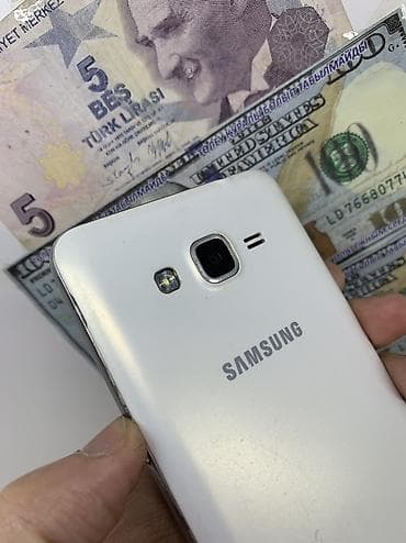 Samsung Galaxy J5 Prime, Б/у, 8 ГБ, цвет - Белый, 1 SIM, 2 SIM — 4