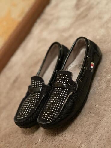 одежда оптом дордой: Цена снижена!!!- обувь девочковая б/у кожа размер 32 150 сом — 1