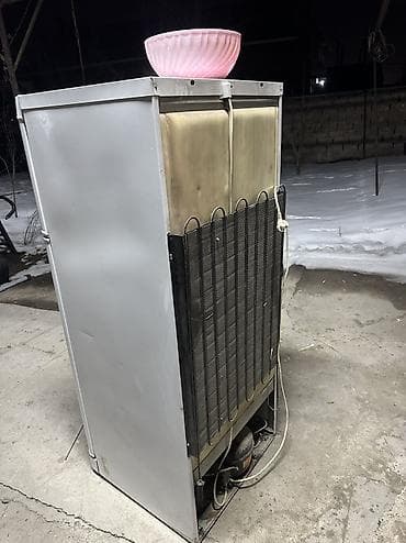 продаю холодильник маленький: Холодильник Indesit, Б/у, Двухкамерный, 16000 * — 3