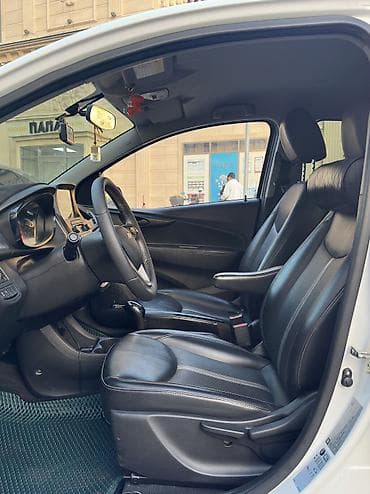 123: Chevrolet Spark: 2019 г., 1 л, Вариатор, Бензин, Хэтчбэк — 10
