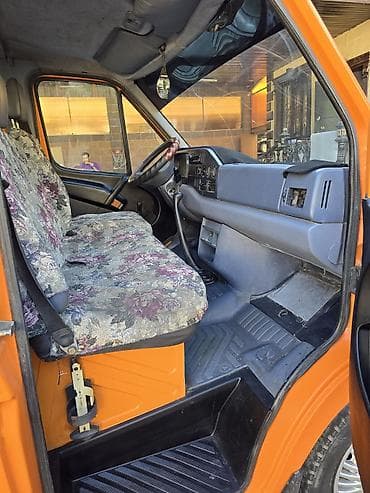 tesla 3: Легкий грузовик, Mercedes-Benz, Дубль, 3 т, Б/у — 8