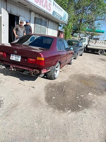 ош е34: BMW 5 series: 1990 г., Кол менен иштөөчү, Седан — 8