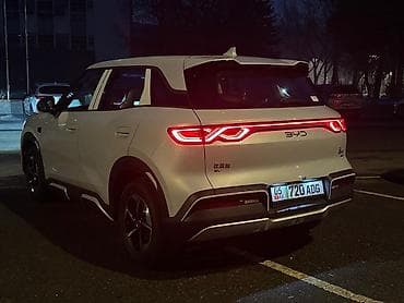 geely l7: BYD Yuan Up: 2025 г., Автомат, Электромобиль, Кроссовер — 5