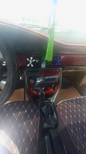 матор на ауди: Audi 100: 1988 г., 2 л, Механика, Бензин, Седан — 9