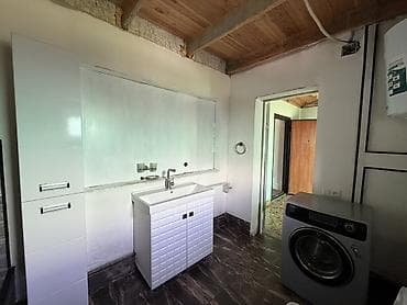 Дома: 150 м², 4 комнаты — 10