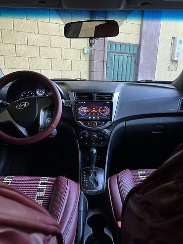 Транспорт: Hyundai Solaris: 2015 г., 1.4 л, Автомат, Бензин, Седан — 4