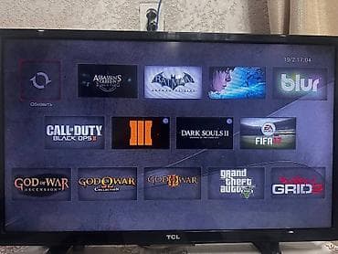 ipone 15: PlayStation 3 (Slim) с комплектом геймпадов и установленными играми — 3