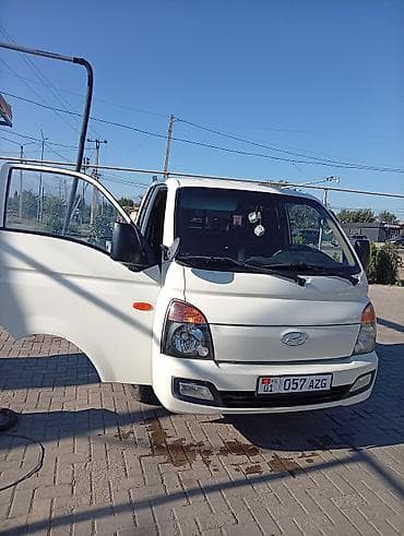 Hyundai Porter (бортовор нарашка есть - Компоновка: кабина над lalafo.kg да Hyundai Porter (бортовор нарашка есть - Компоновка: кабина над