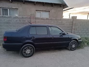 венто 1998: Volkswagen Vento: 1993 г., 1.8 л, Механика, Бензин, Седан — 1