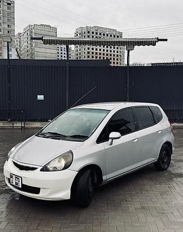 fit 2020: Honda Fit: 2002 г., 1.3 л, Вариатор, Бензин, Хэтчбэк — 3