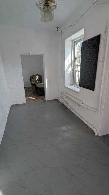 дом или времянку в бишкеке: 33 кв. м, 2 бөлмө, Жылытылган, Забор, тосулган — 2