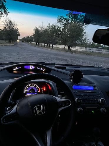 купить авто дёшево: Honda Civic: 2006 г., 1.8 л, Автомат, Бензин, Седан — 5