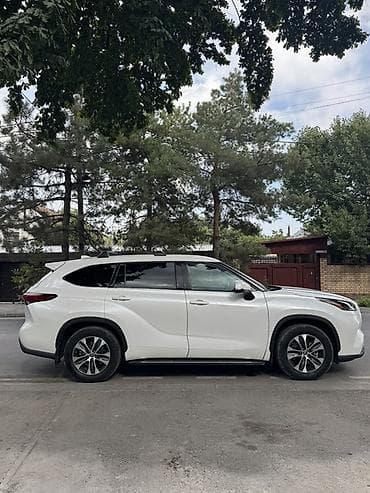 bcd com kg: Toyota Highlander: 2022 г., 3.5 л, Автомат, Бензин, Кроссовер — 2