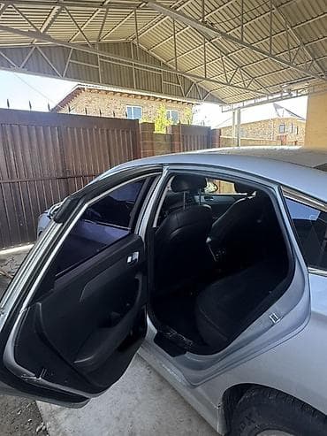 Продажа авто: Hyundai Sonata: 2020 г., Автомат, Седан — 3